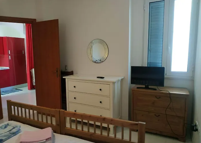 Finestrelle Pied A Terre A Διαμέρισμα Οτράντο